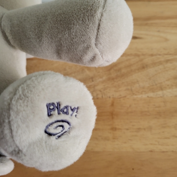Baby Gund Elephant Animated Flappy Ears Sing and Play Grey - Picture 5 of 9